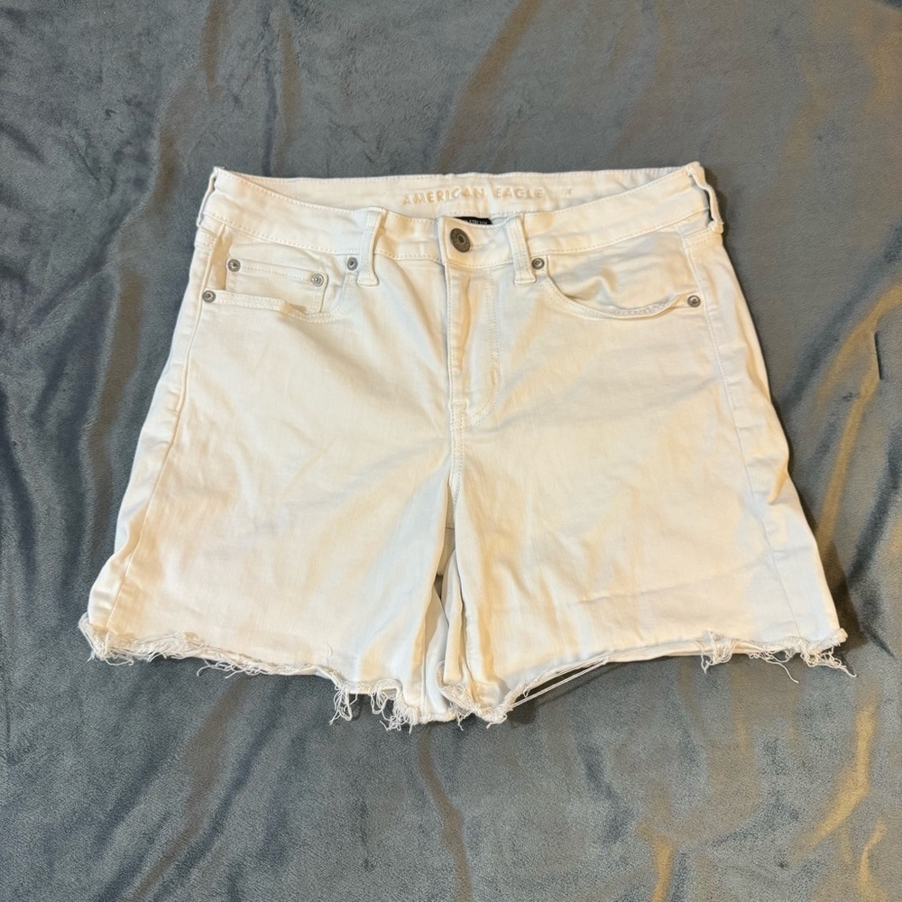American Eagle Outfitters Cream Distressed Jean Shorts
#1067